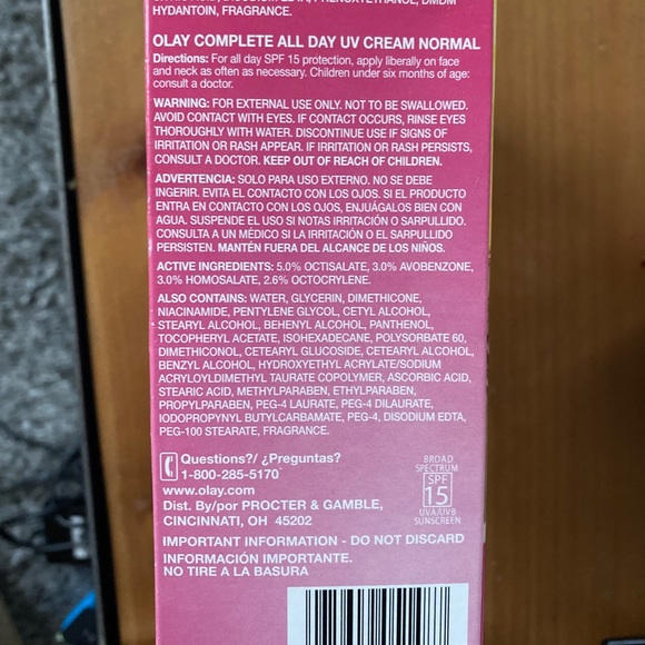 Carrie Underwood Olay Promo Box - Picture 4 of 5